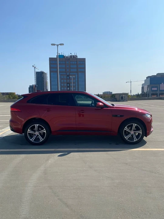 2019 Jaguar F-Pace - Image 4 of 19