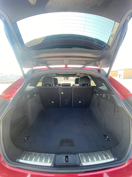 2019 Jaguar F-Pace - Image 15 of 19