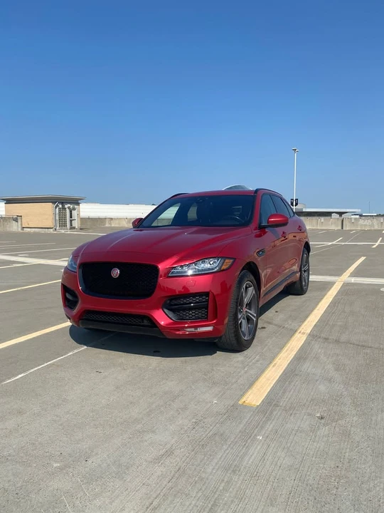 2019 Jaguar F-Pace - Image 2 of 19