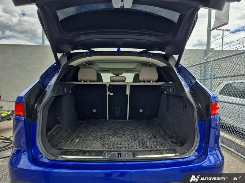 2019 Jaguar F-Pace - Image 9 of 20