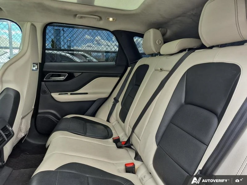 2019 Jaguar F-Pace - Image 18 of 20
