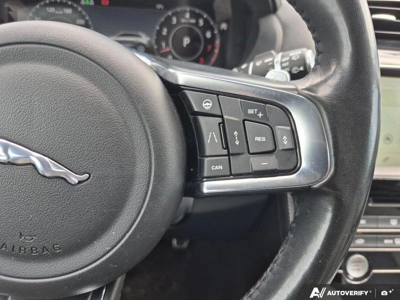 2019 Jaguar F-Pace - Image 11 of 20