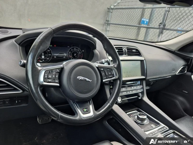 2019 Jaguar F-Pace - Image 10 of 20