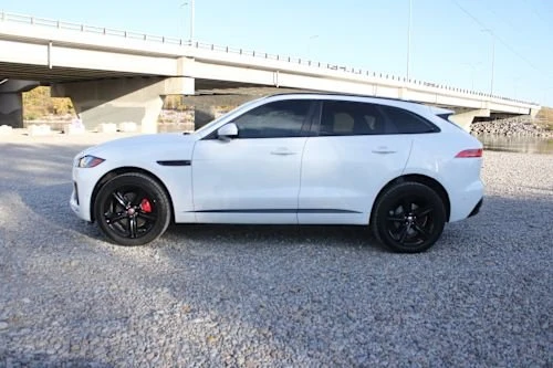 2019 Jaguar F-Pace - Image 3 of 17