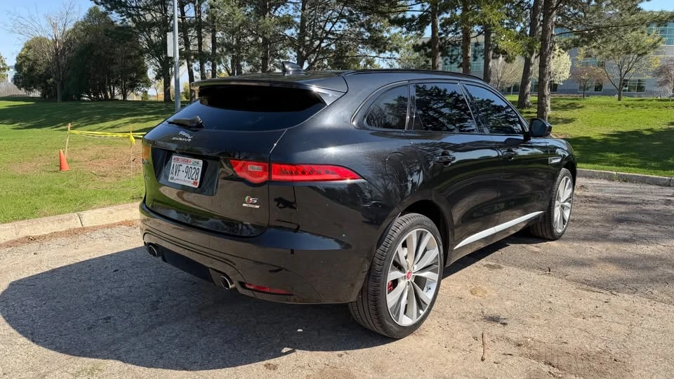 2019 Jaguar F-Pace - Image 6 of 10