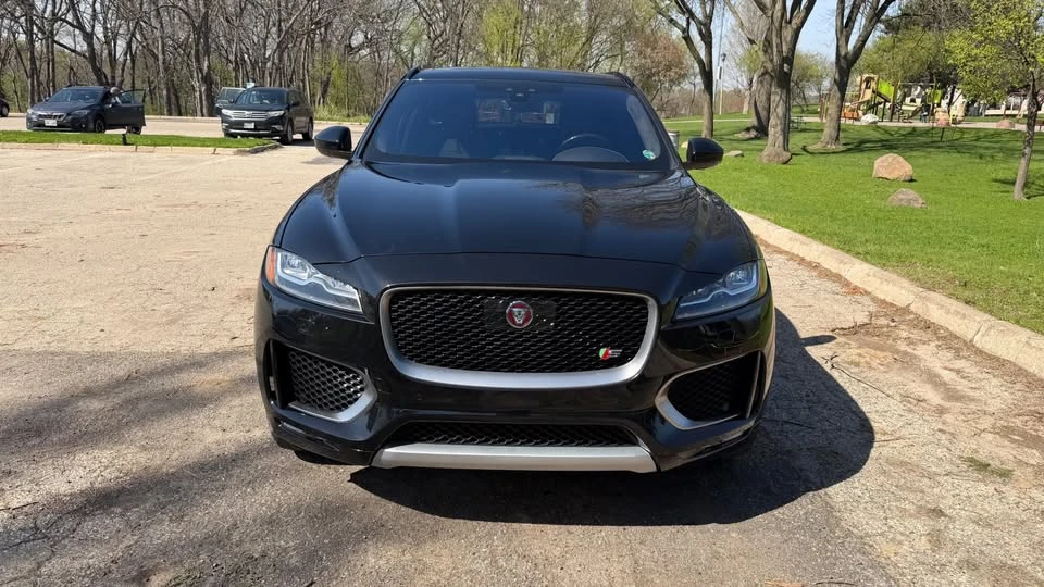 2019 Jaguar F-Pace - Image 3 of 10