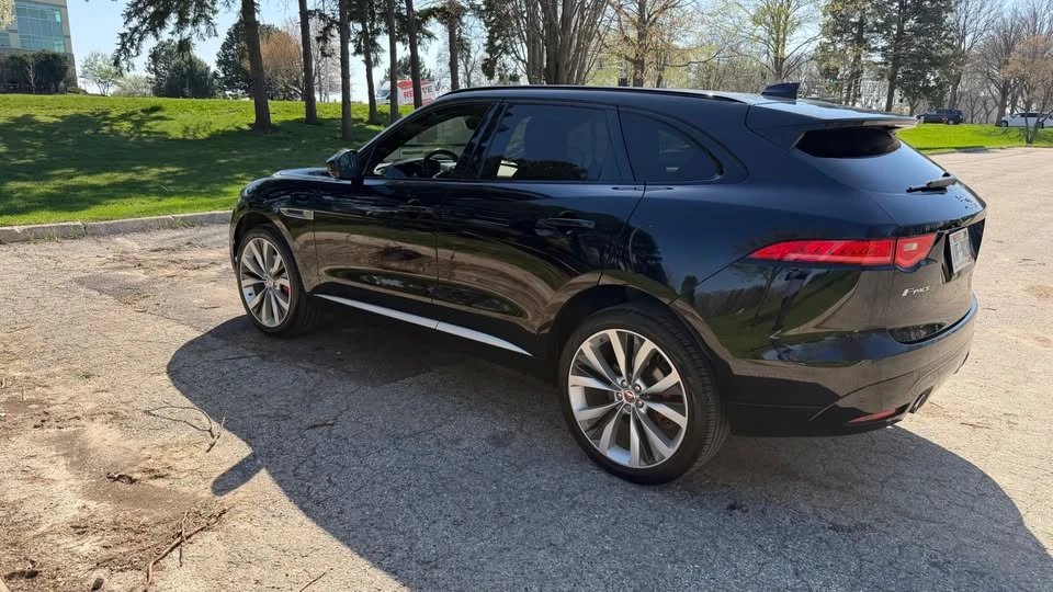 2019 Jaguar F-Pace - Image 5 of 10