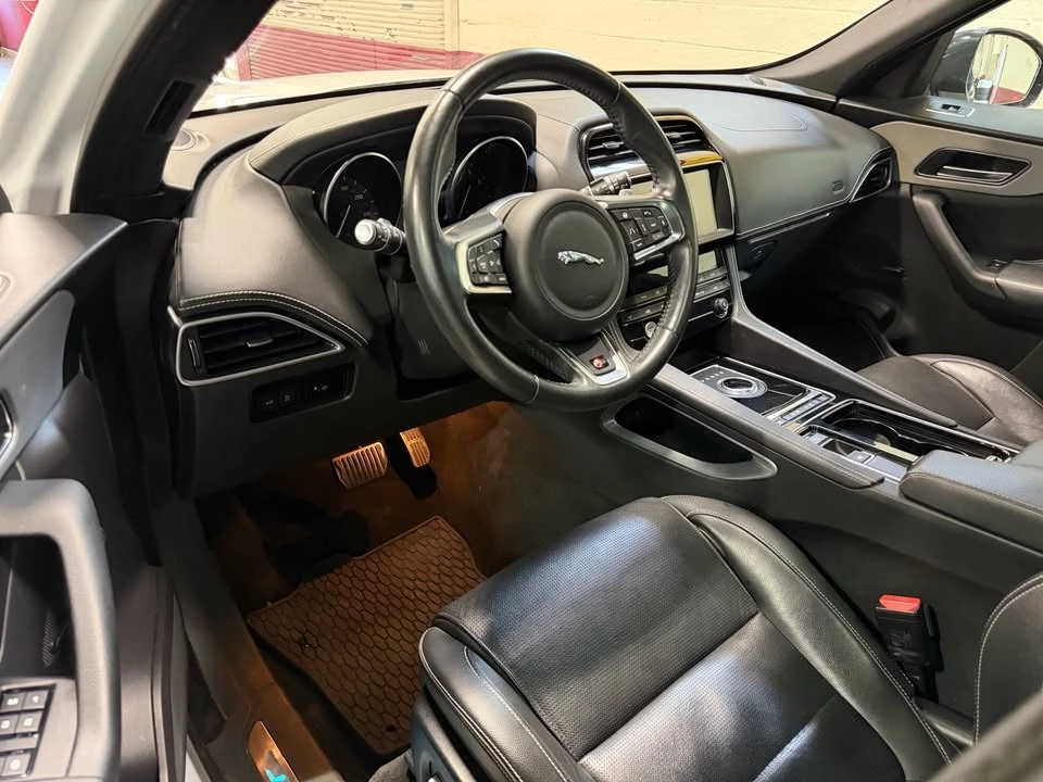 2019 Jaguar F-Pace SVR - Image 14 of 20