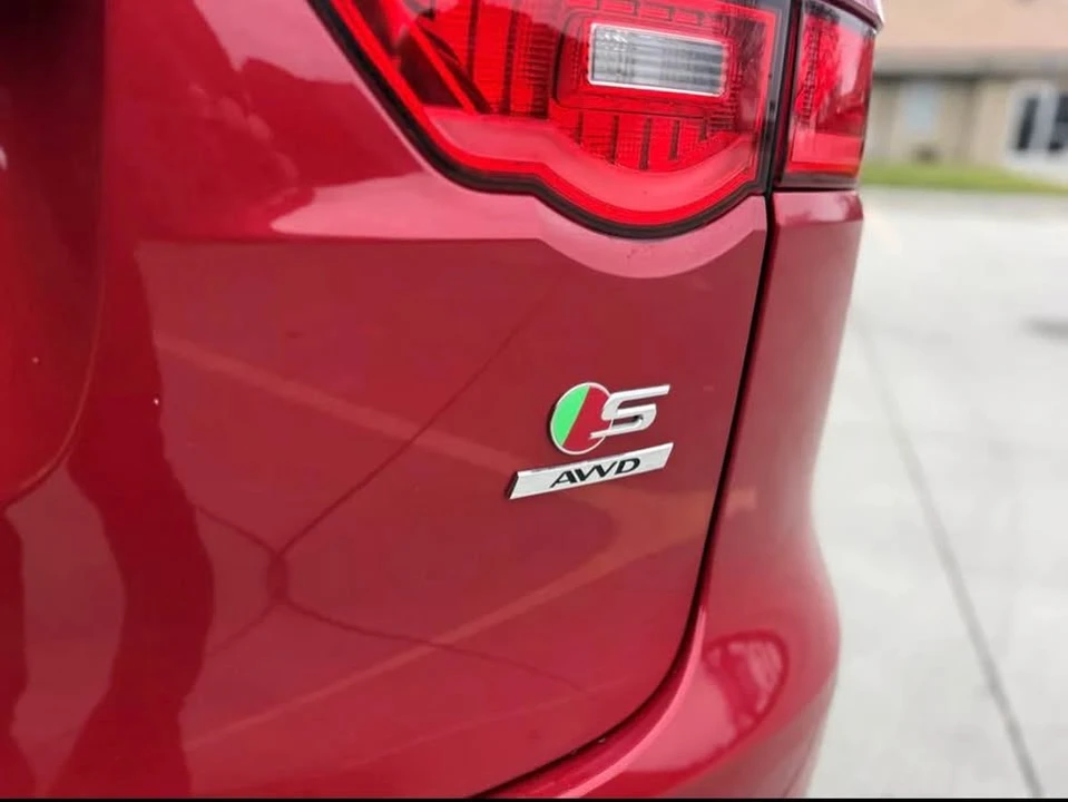2019 Jaguar F-Pace SVR - Image 9 of 18