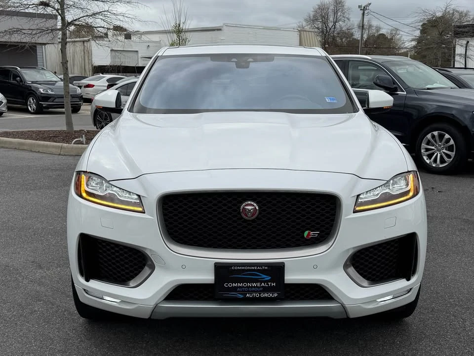 2019 Jaguar F-Pace SVR - Image 2 of 19