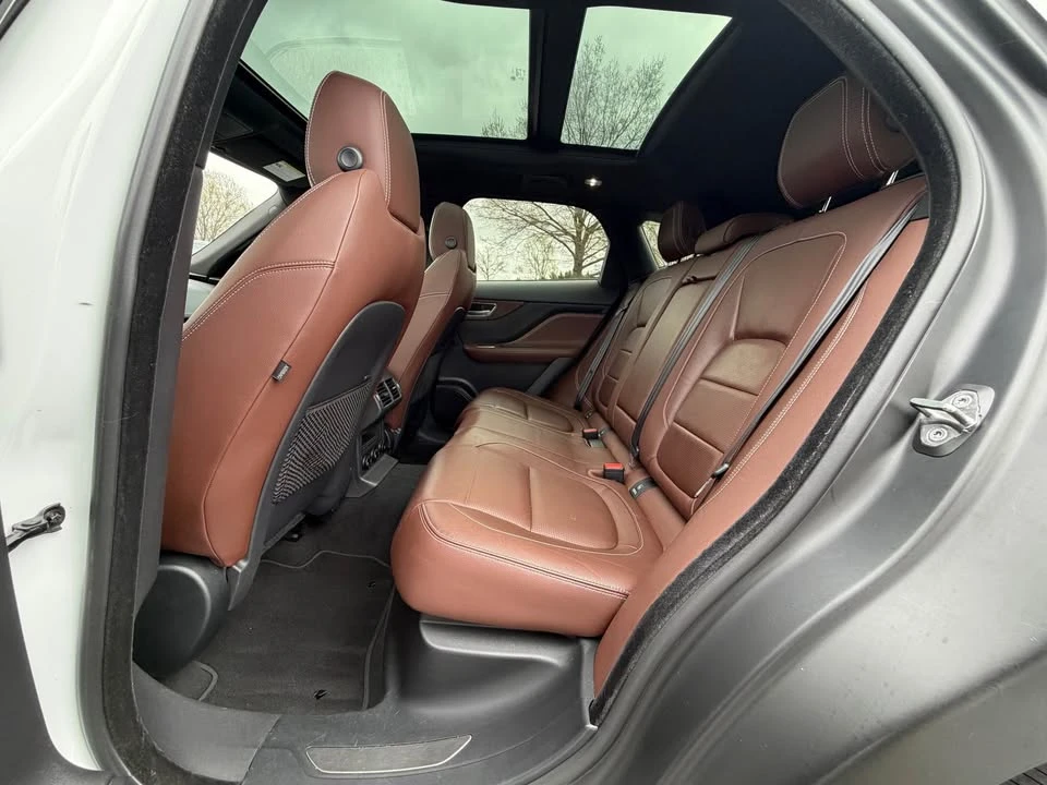 2019 Jaguar F-Pace SVR - Image 7 of 19