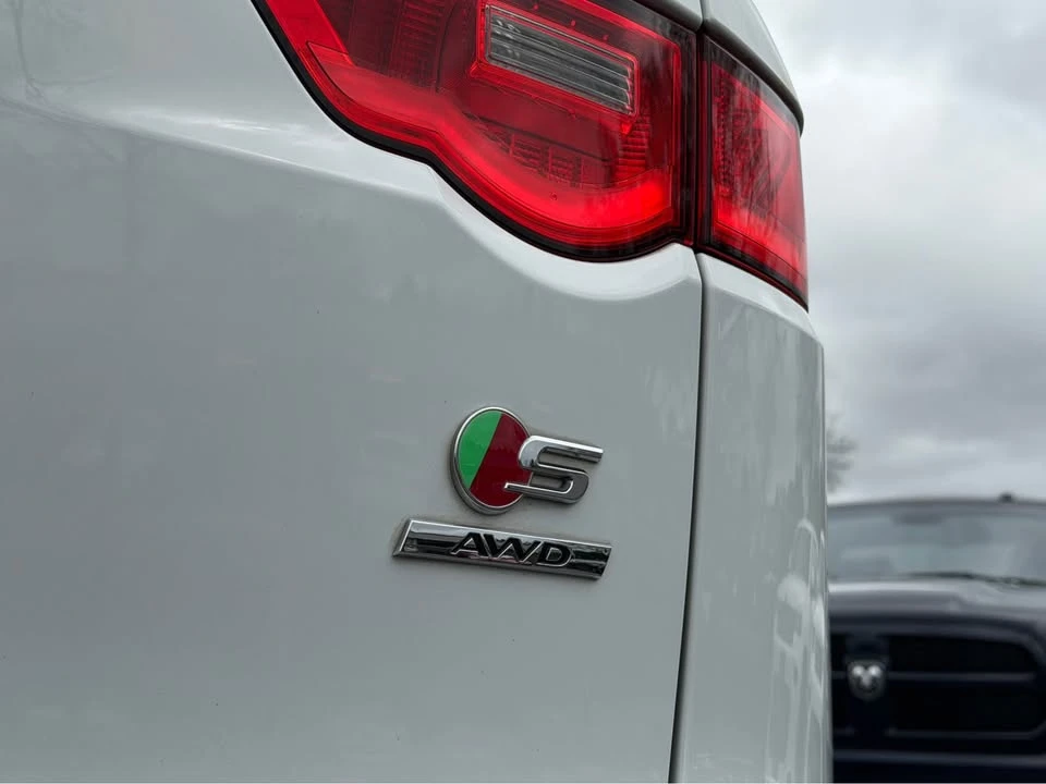 2019 Jaguar F-Pace SVR - Image 5 of 19