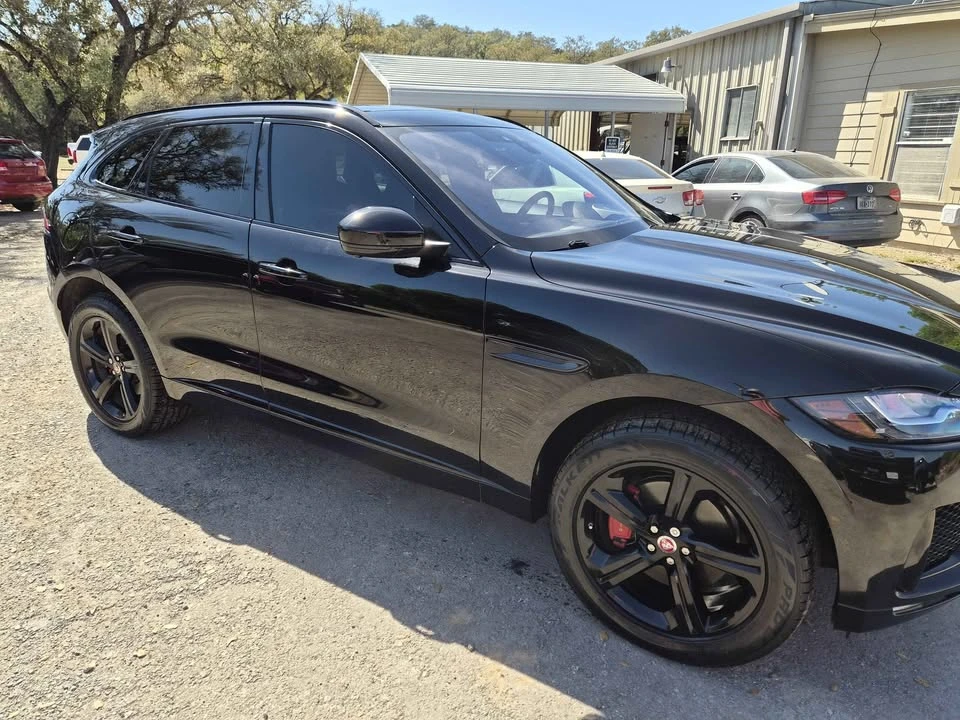 2019 Jaguar F-Pace - Image 2 of 9