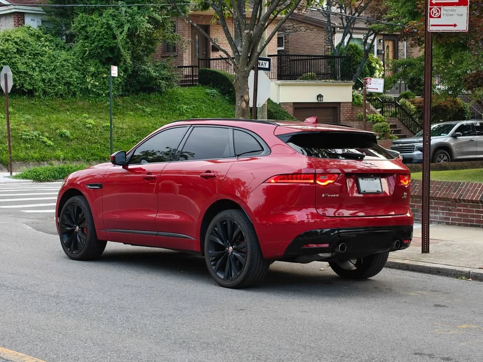 2019 Jaguar F-Pace SVR - Image 19 of 20