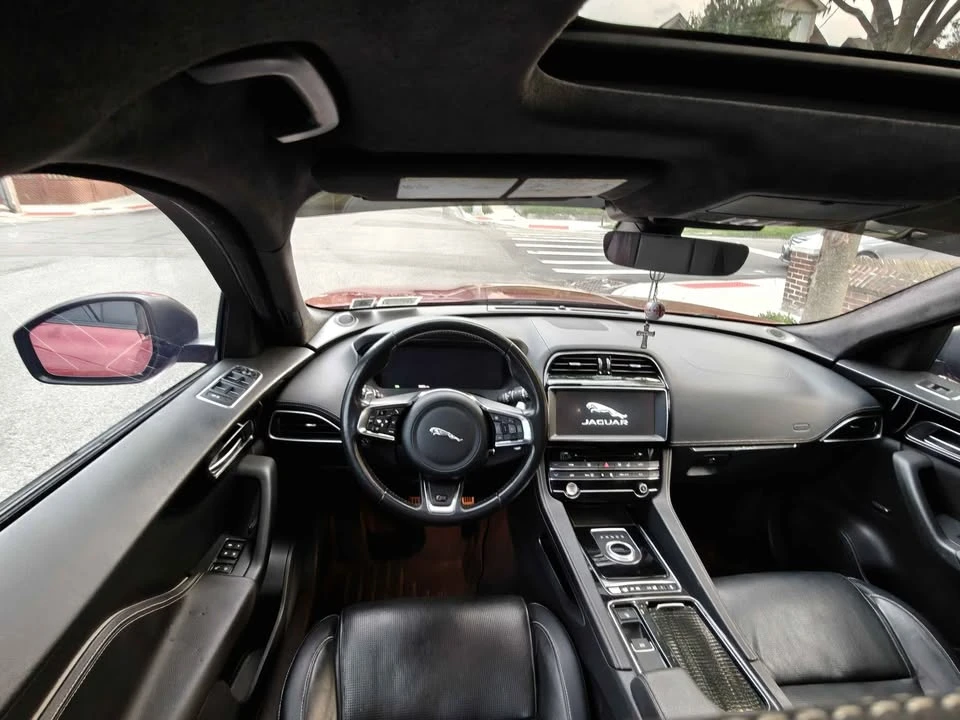 2019 Jaguar F-Pace SVR - Image 15 of 20