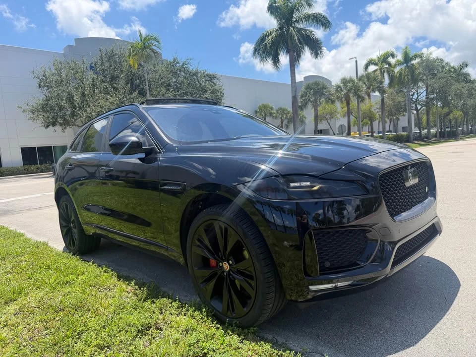 2019 Jaguar F-Pace SVR - Image 4 of 7