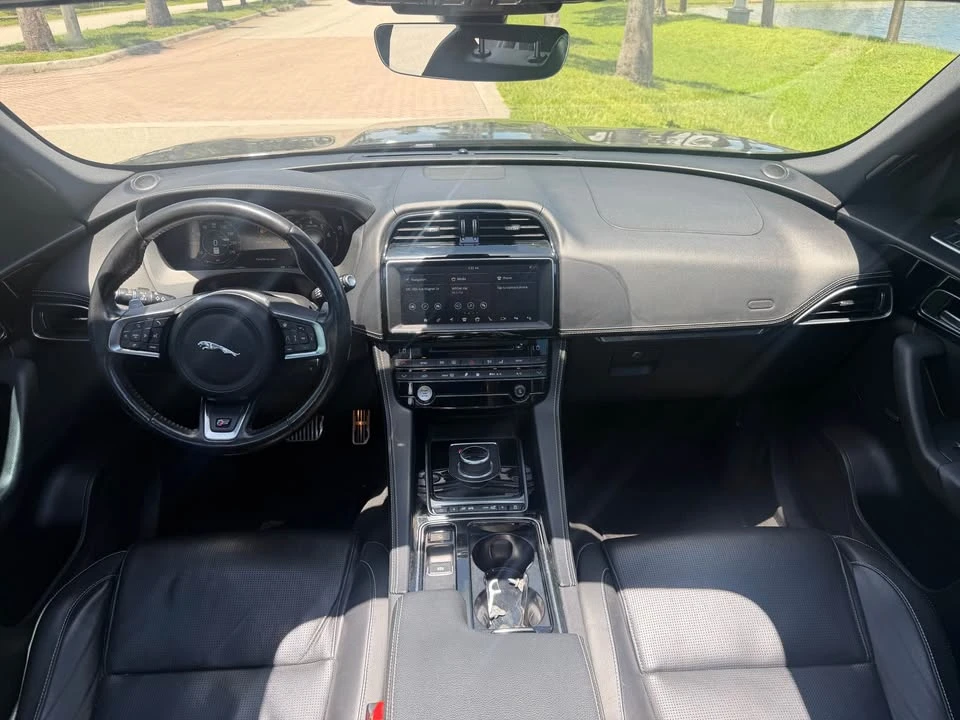 2019 Jaguar F-Pace SVR - Image 6 of 7