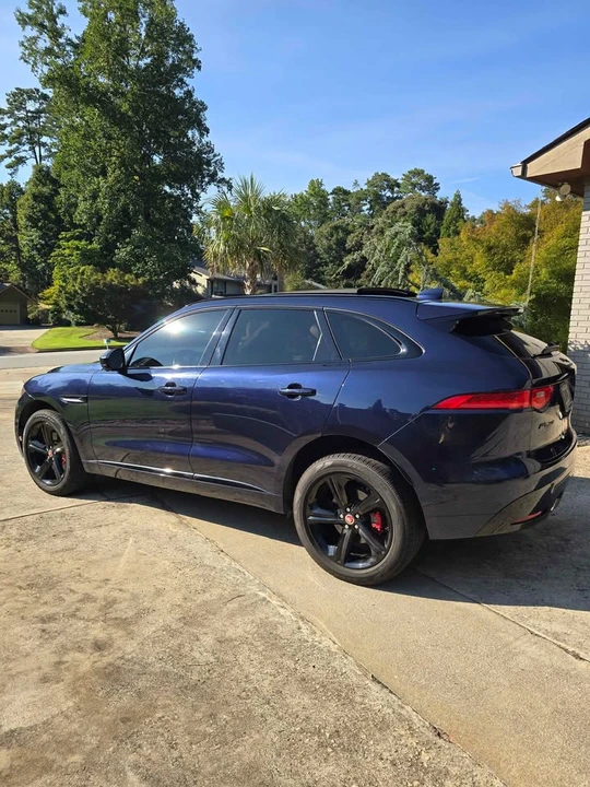 2019 Jaguar F-Pace - Image 2 of 10
