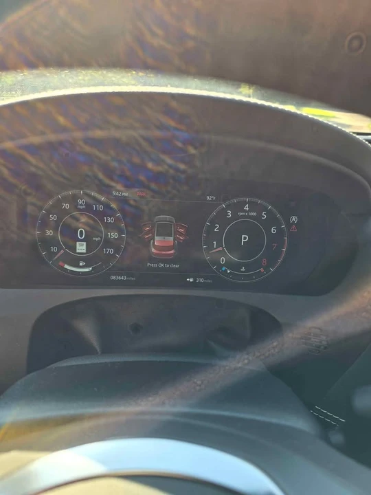 2019 Jaguar F-Pace - Image 10 of 10