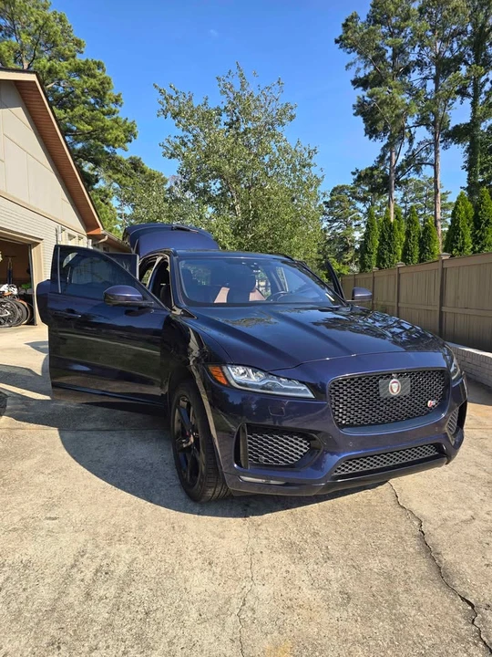 2019 Jaguar F-Pace - Image 9 of 10
