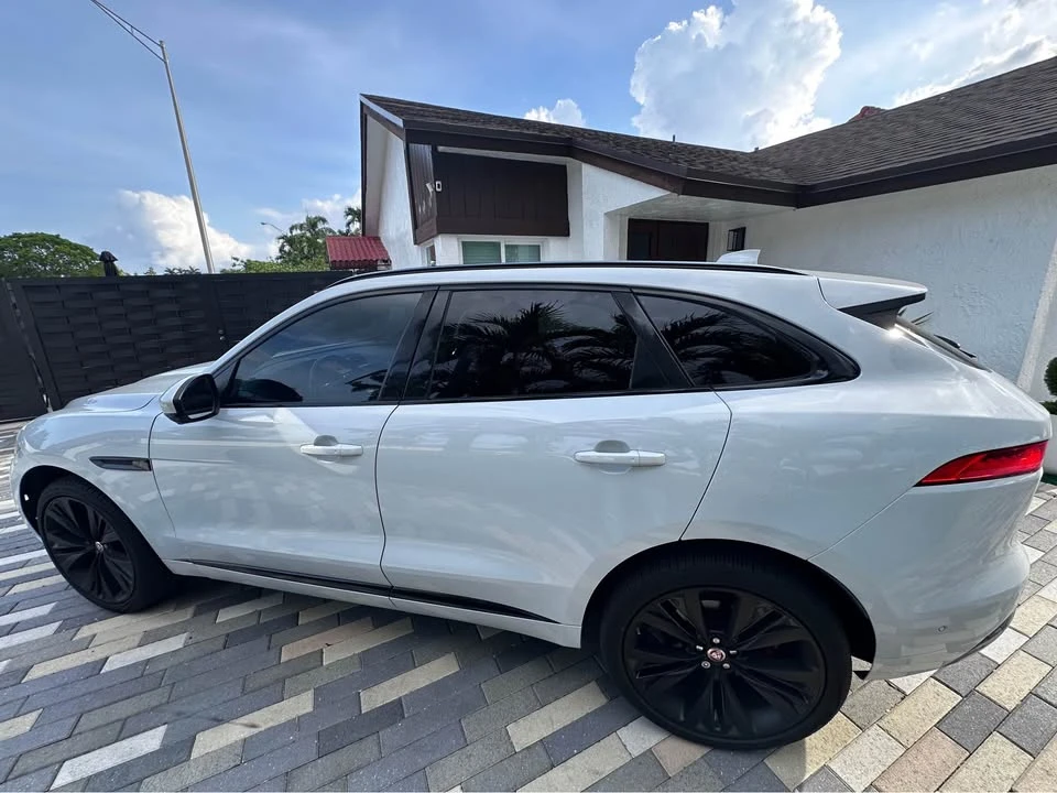2019 Jaguar F-Pace - Image 3 of 4