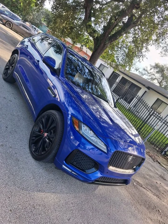 2019 Jaguar F-Pace SVR - Image 9 of 12