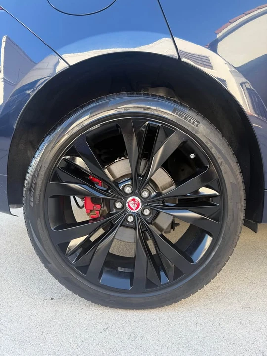 2019 Jaguar F-Pace SVR - Image 4 of 9
