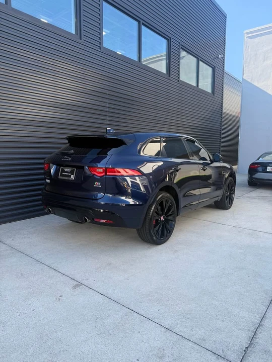 2019 Jaguar F-Pace SVR - Image 3 of 9