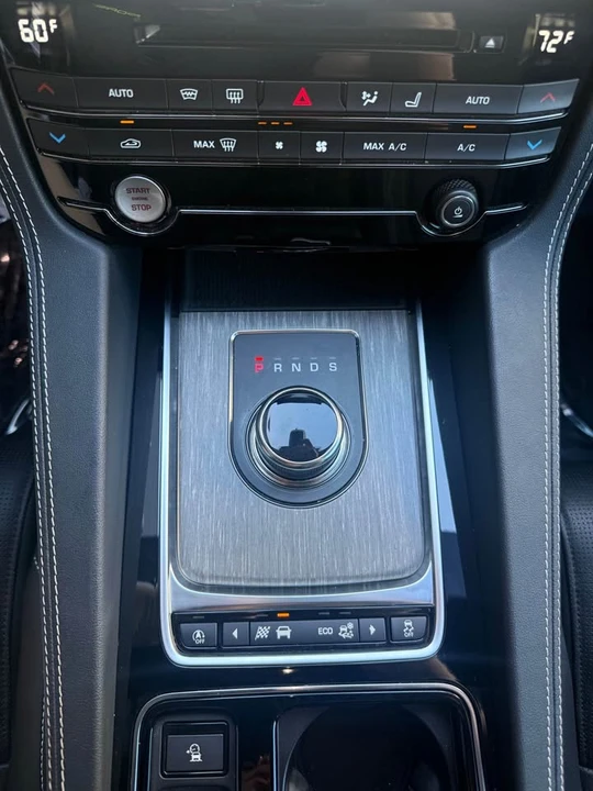2019 Jaguar F-Pace SVR - Image 8 of 9
