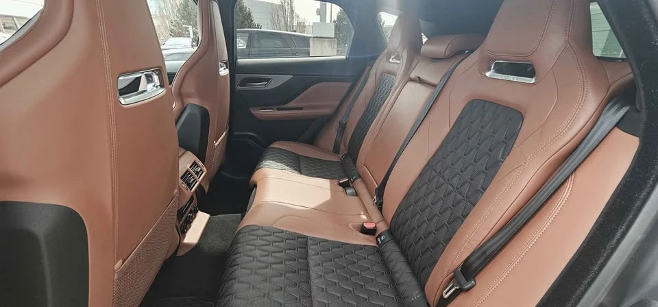 2019 Jaguar F-Pace SVR - Image 15 of 20