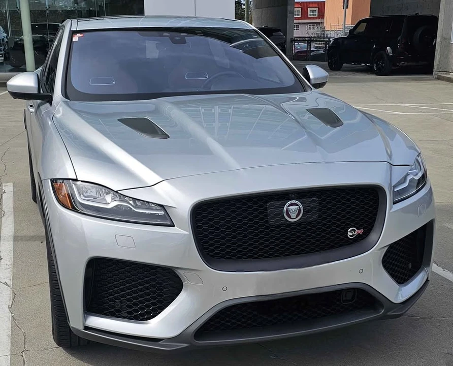 2019 Jaguar F-Pace SVR - Image 7 of 20