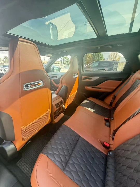 2019 Jaguar F-Pace SVR - Image 7 of 10