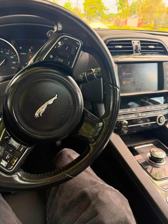 2019 Jaguar F-Pace SVR - Image 7 of 16