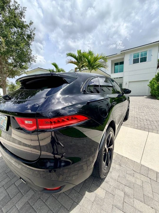 2019 Jaguar F-Pace - Image 8 of 9