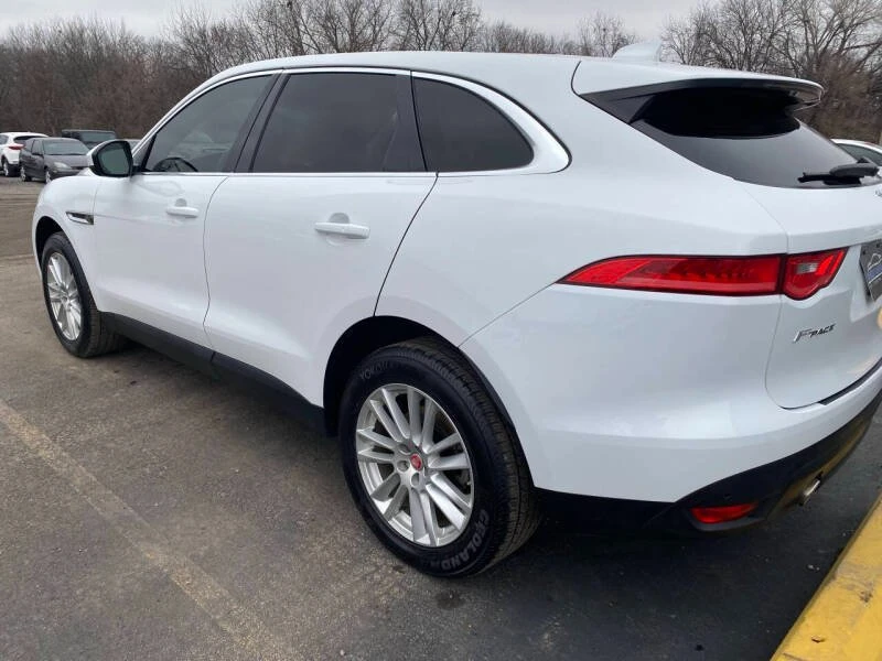 2019 Jaguar F-Pace - Image 6 of 15