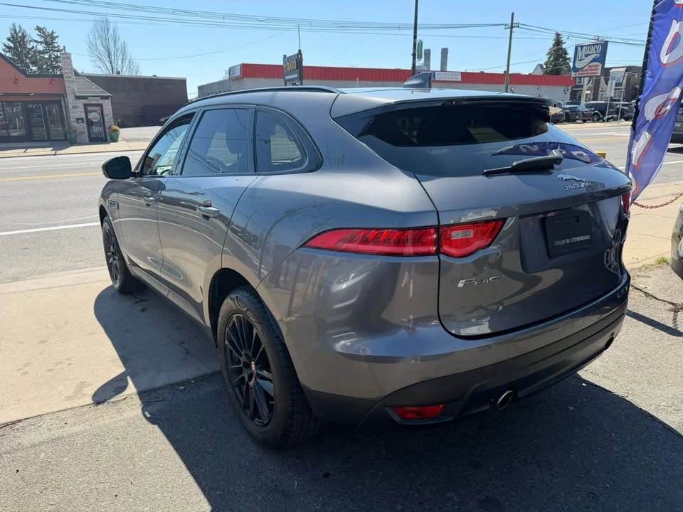 2019 Jaguar F-Pace - Image 5 of 16