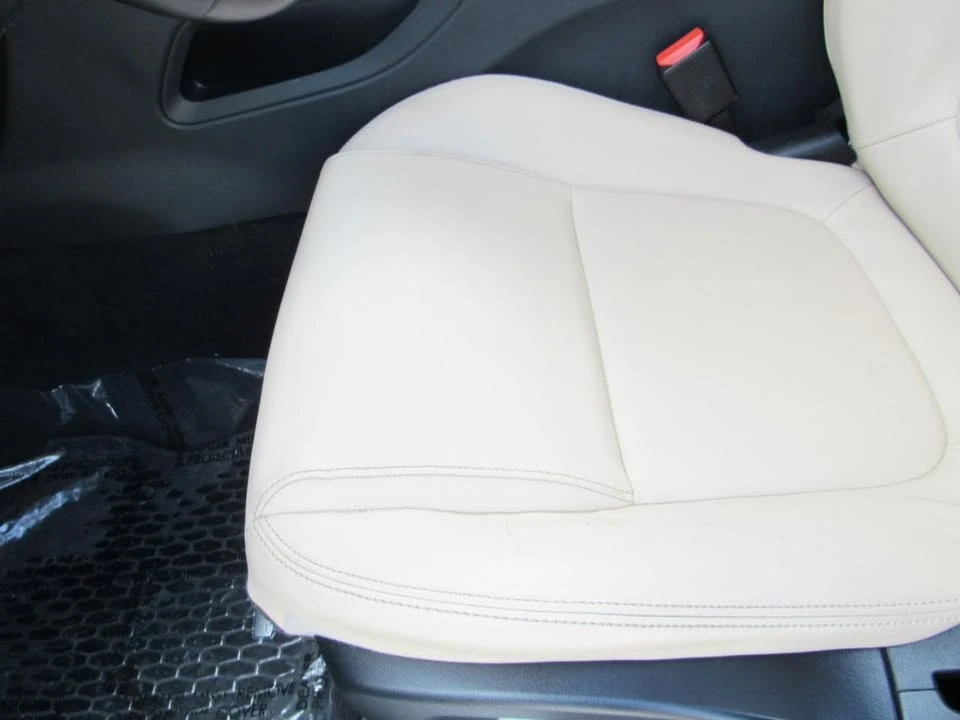 2019 Jaguar F-Pace - Image 15 of 19