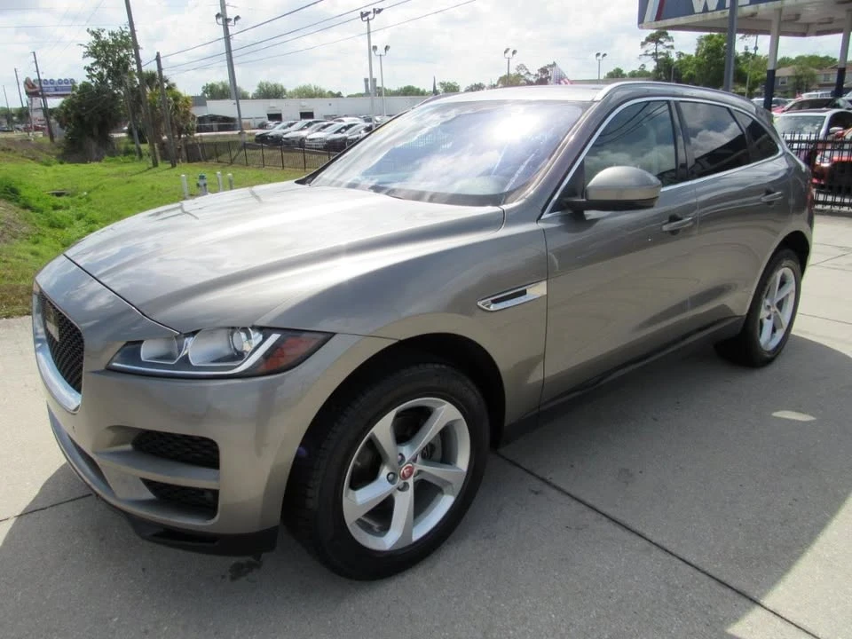 2019 Jaguar F-Pace - Image 3 of 19