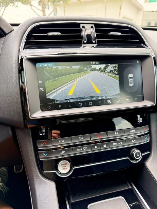 2019 Jaguar F-Pace - Image 6 of 9