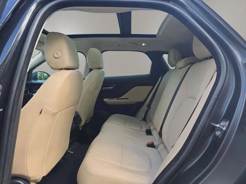 2019 Jaguar F-Pace - Image 11 of 18