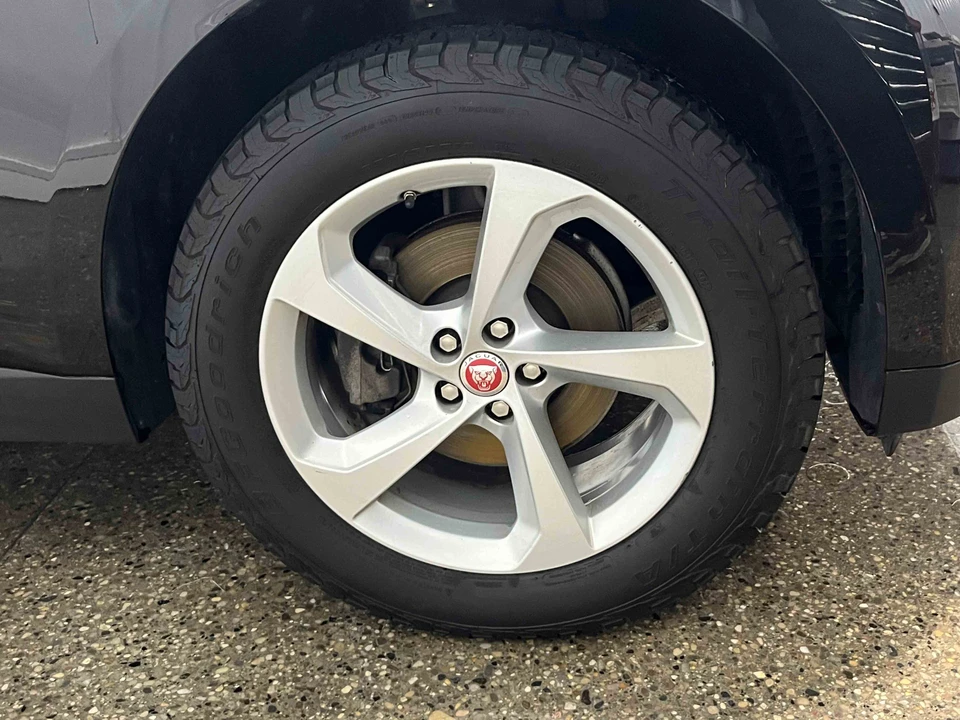 2019 Jaguar F-Pace - Image 21 of 31