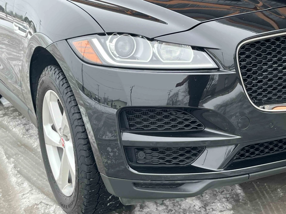 2019 Jaguar F-Pace - Image 15 of 31