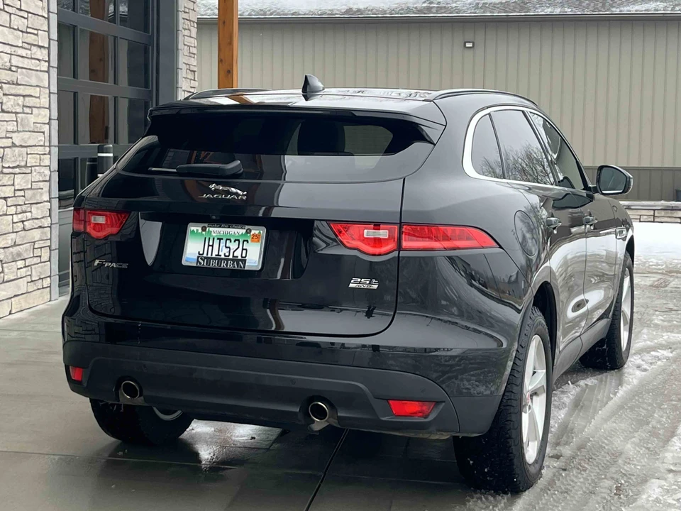 2019 Jaguar F-Pace - Image 5 of 31