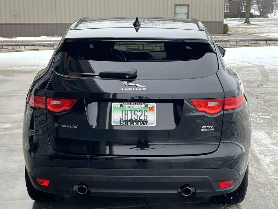 2019 Jaguar F-Pace - Image 7 of 31