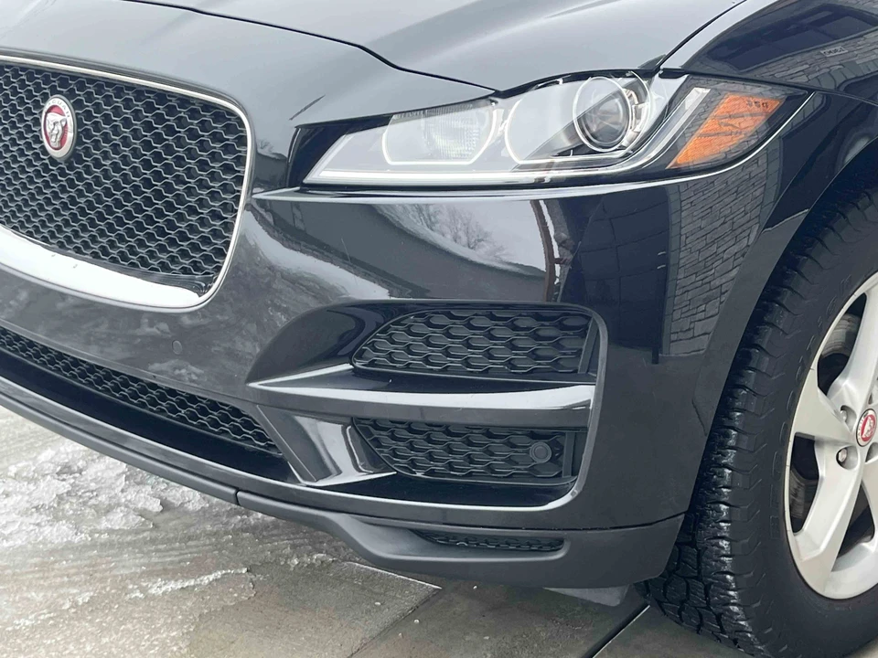 2019 Jaguar F-Pace - Image 13 of 31