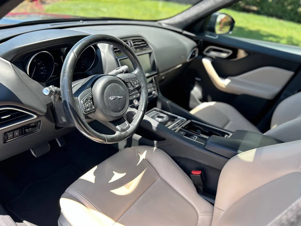 2019 Jaguar F-Pace - Image 8 of 22