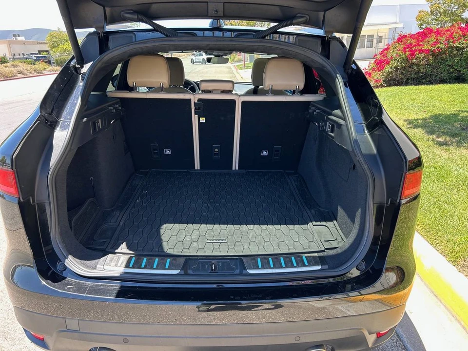 2019 Jaguar F-Pace - Image 13 of 22