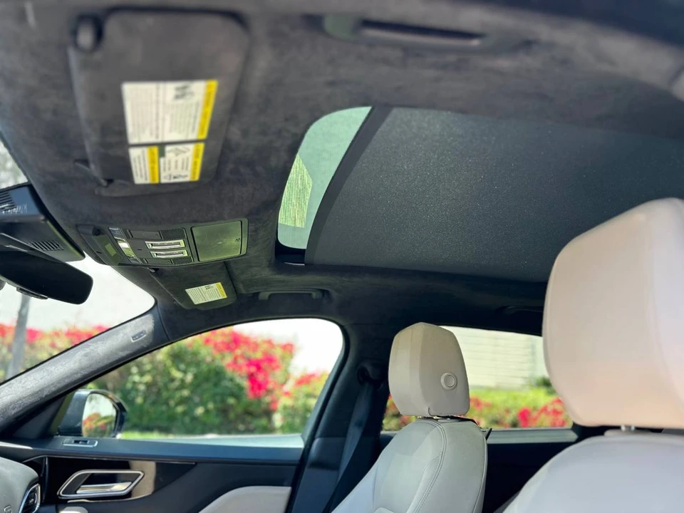 2019 Jaguar F-Pace - Image 9 of 22