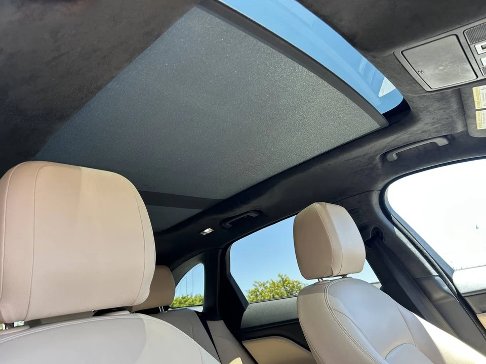 2019 Jaguar F-Pace - Image 17 of 22