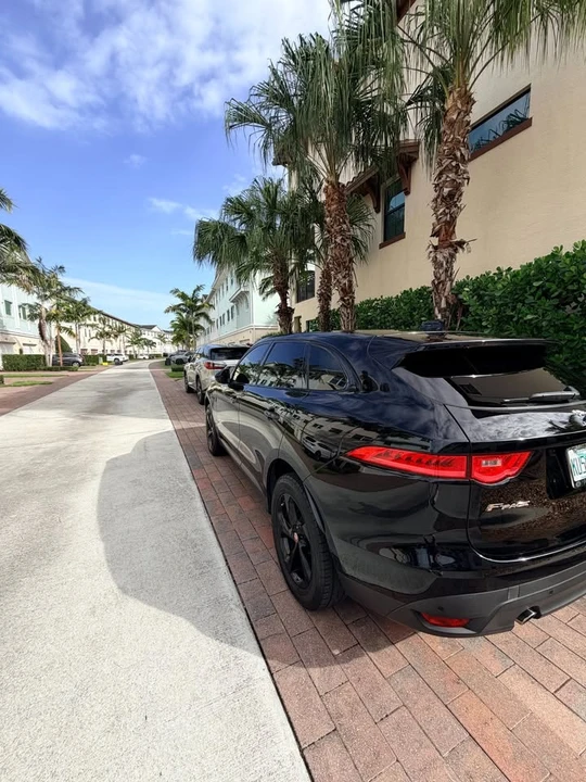 2019 Jaguar F-Pace - Image 3 of 9